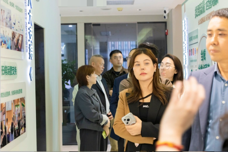 实地考察白白兔总部